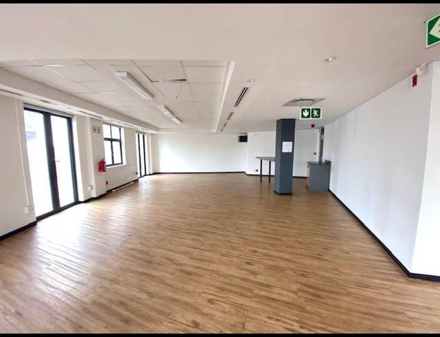 703M² OFFICE TO LET IN DE WATERKANT